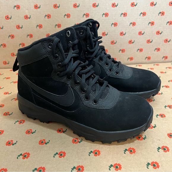 Nike Manoadome Men's Boot Hiking Trail Sneaker Shoe Limited Black 844358-003 8 - Picture 1 of 9